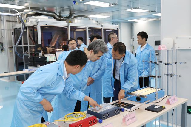 深圳市委常委、副市長劉慶生一行到大族激光考察調研